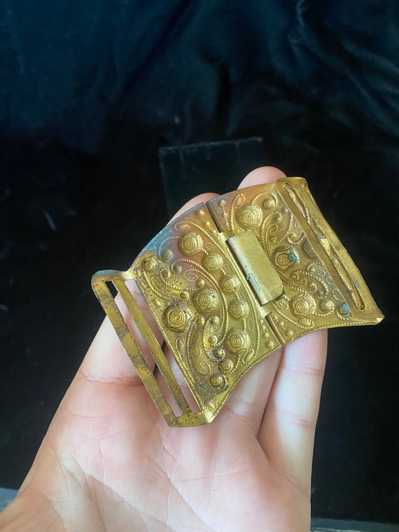 Vintage 1940’s pressed gold metal middle eastern … - image 4