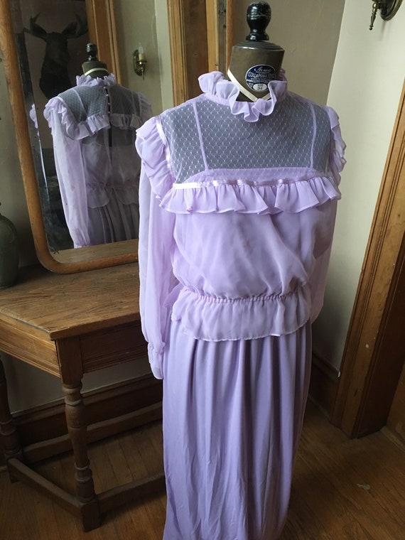 Vintage 1970's Lavender Purple Ruffle Bridesmaid D