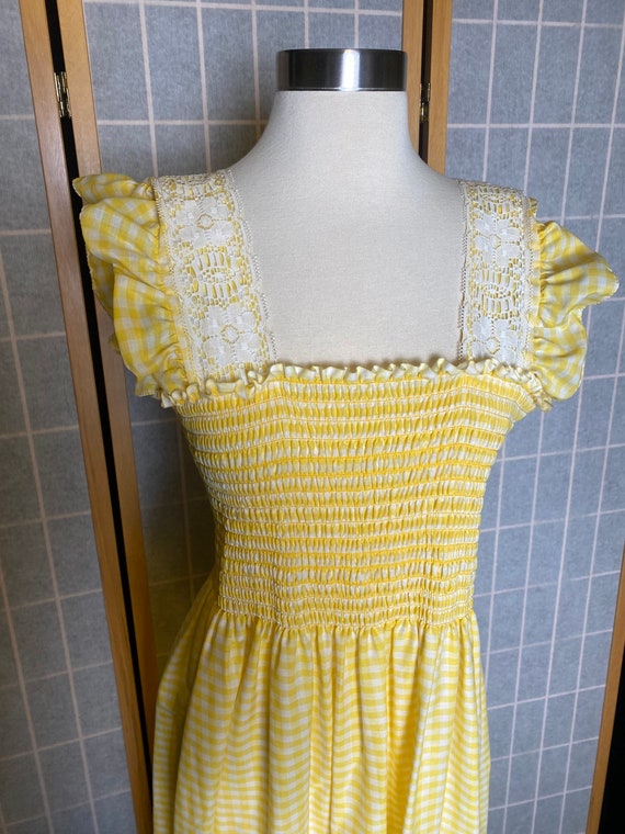 Vintage 1970’s yellow and white gingham sun dress… - image 4