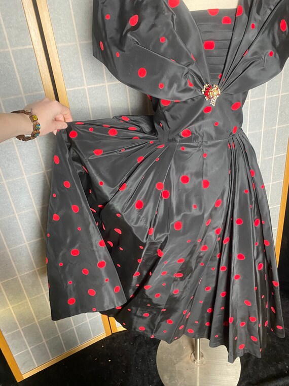 Vintage 1950’s black taffeta party dress with red… - image 5