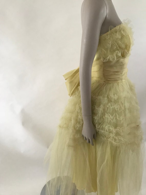 Vintage 1950's Yellow Tulle Layered, Tiered Party… - image 5