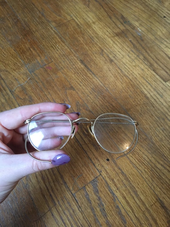 Vintage Round Eye Glasses with Round Ear Pieces