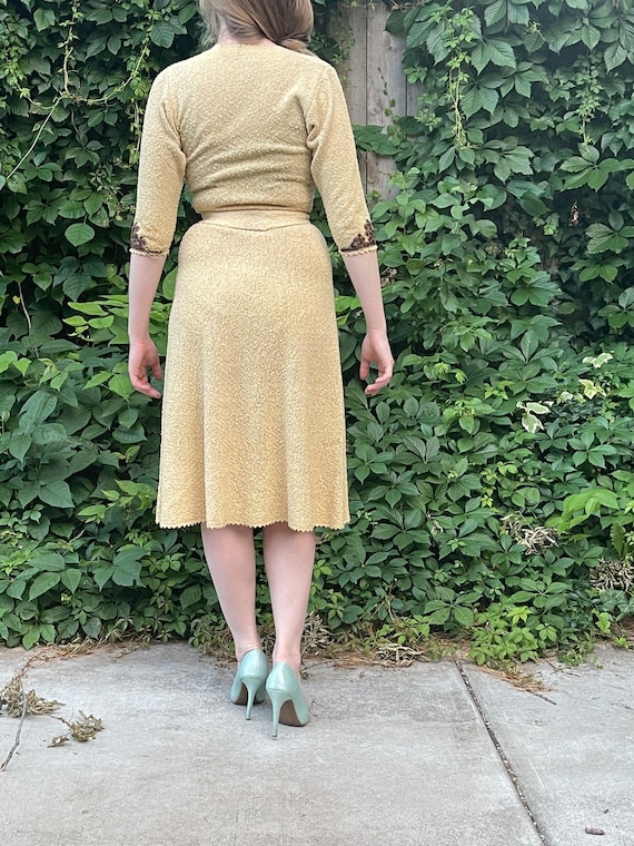Vintage 1940’s cream knit dress with bronze beadi… - image 5