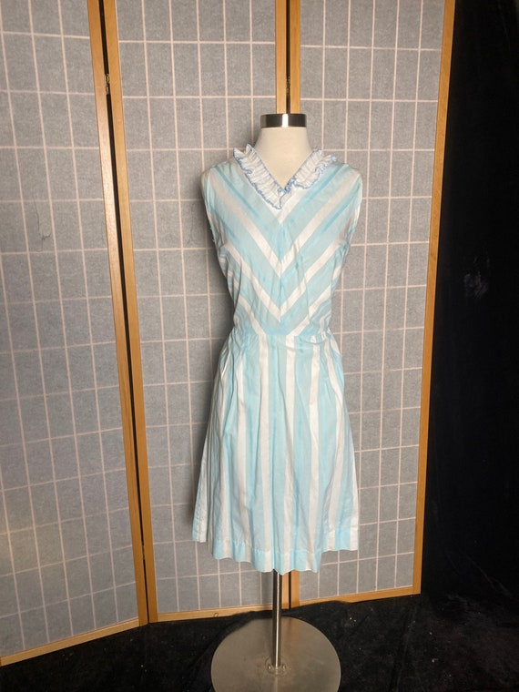 Vintage 1959’s blue and white stripe sleeveless d… - image 3