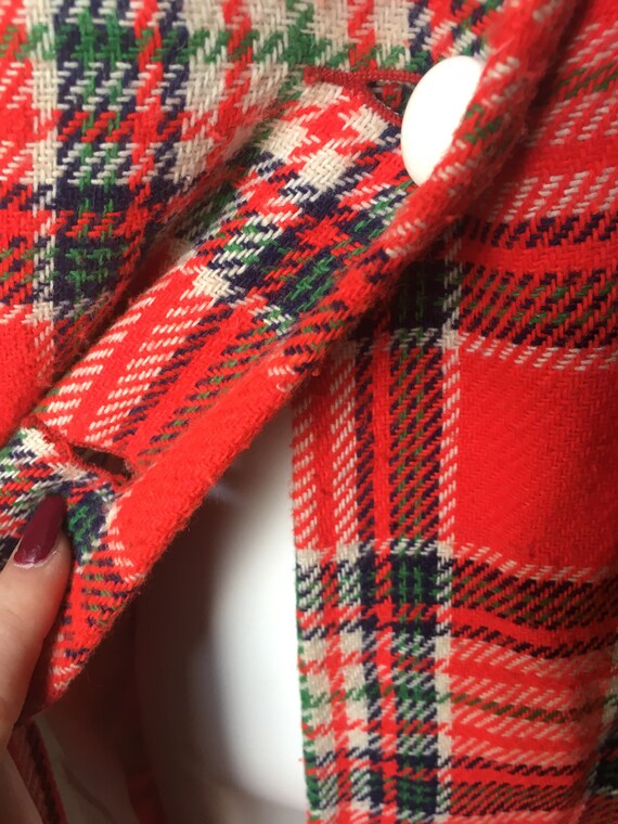 Vintage 1960's Red Plaid Coat with Round white Be… - image 7