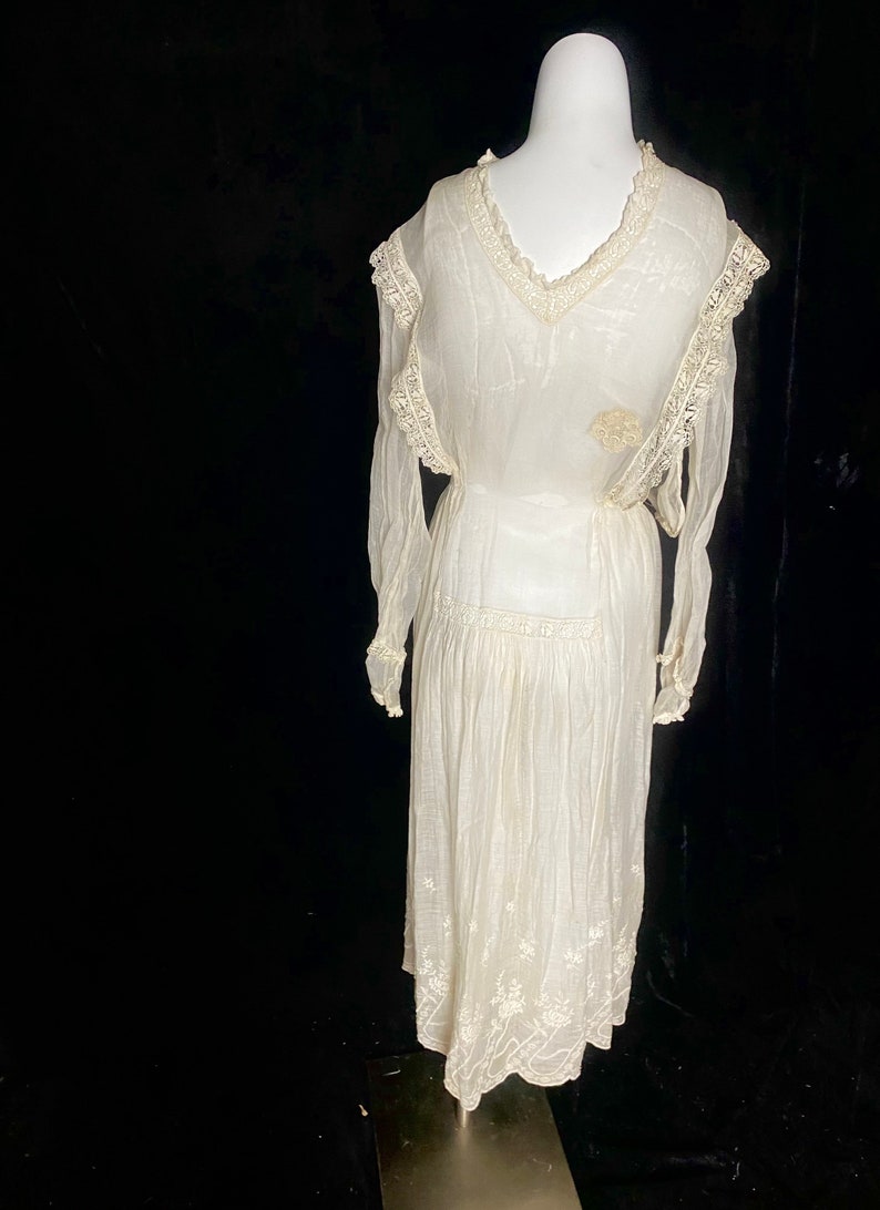 Antique early 1900s Victorian sheer cream overdress, size xs image 3