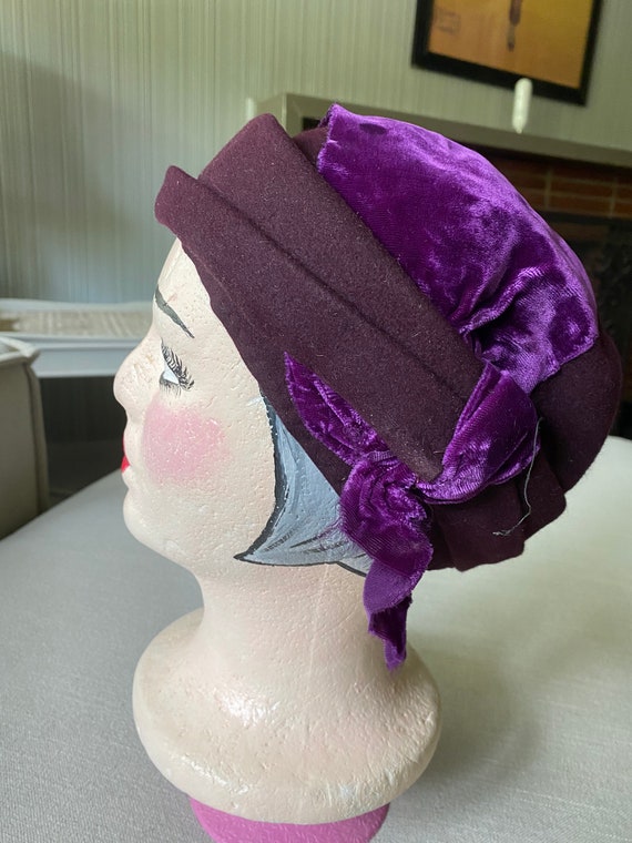 Vintage 1940's PUrple WOol HAt WIth VElvet