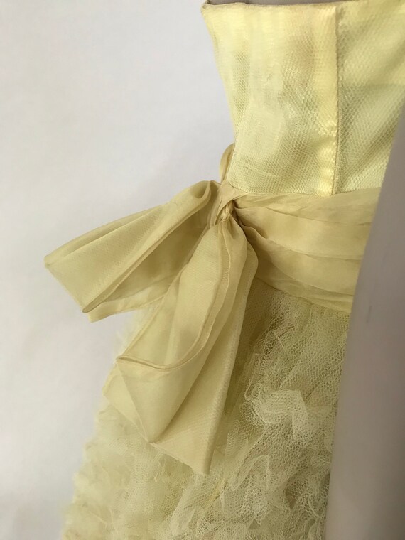 Vintage 1950's Yellow Tulle Layered, Tiered Party… - image 6