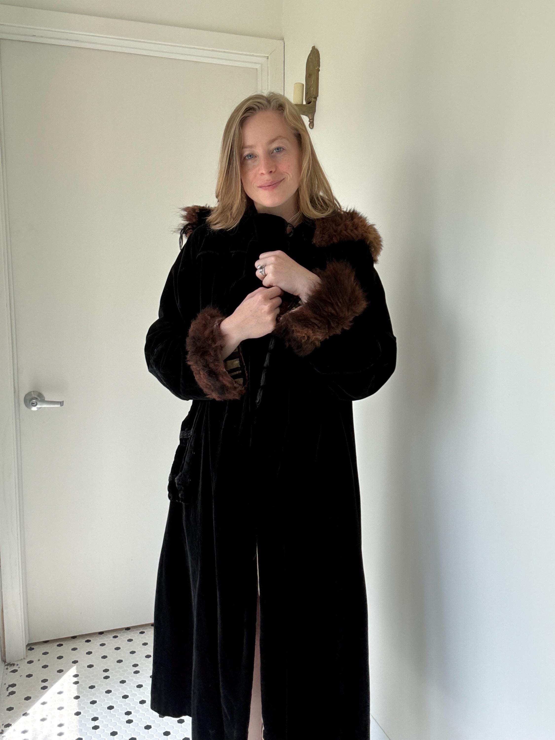 Antique Vintage 1920's Black Velvet Coat With Brown Fur Trim and