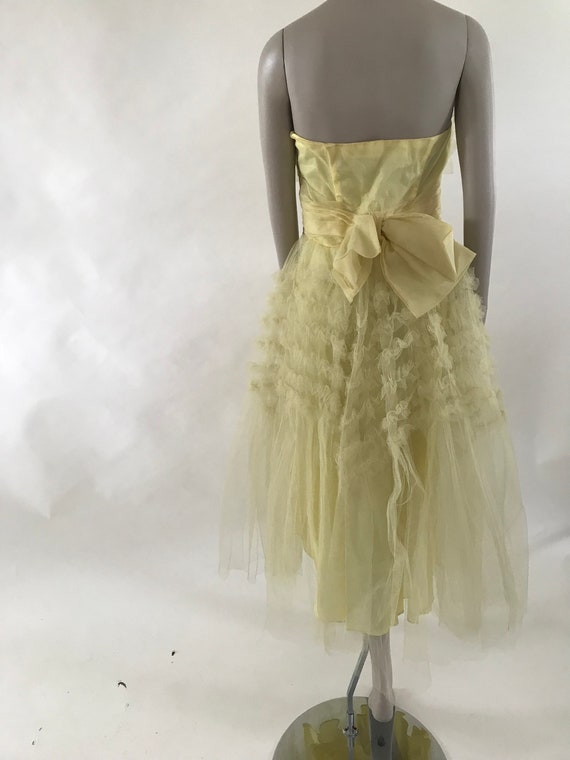 Vintage 1950's Yellow Tulle Layered, Tiered Party… - image 7