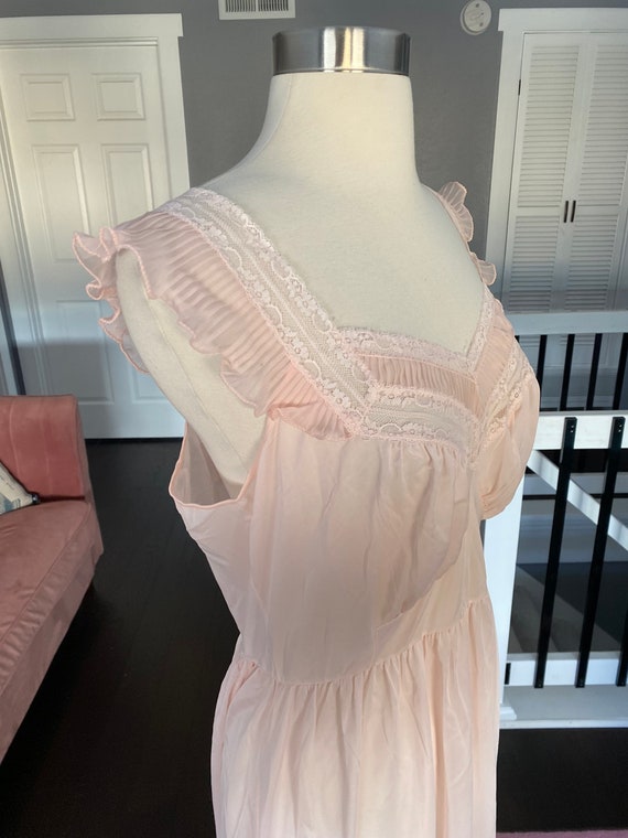 Vintage 1950’s light pink sheer nylon nightie, ni… - image 3