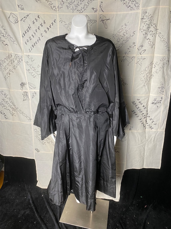 Antique 1920’s black silk flapper dress with beade