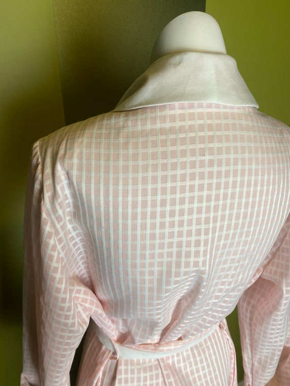 Vintage 1980’s pink and white gingham robe with t… - image 6