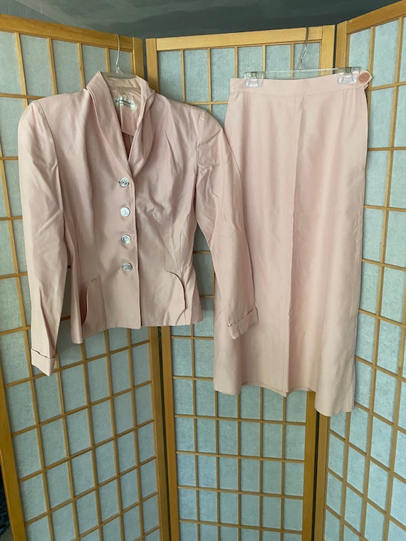 Vintage 1940’s 1950’s light pink fitted blazer and