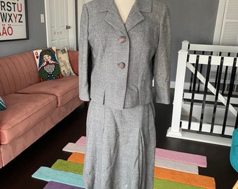 Vintage 1950’s gray skirt suit, skirt and matching blazer, size small/medium