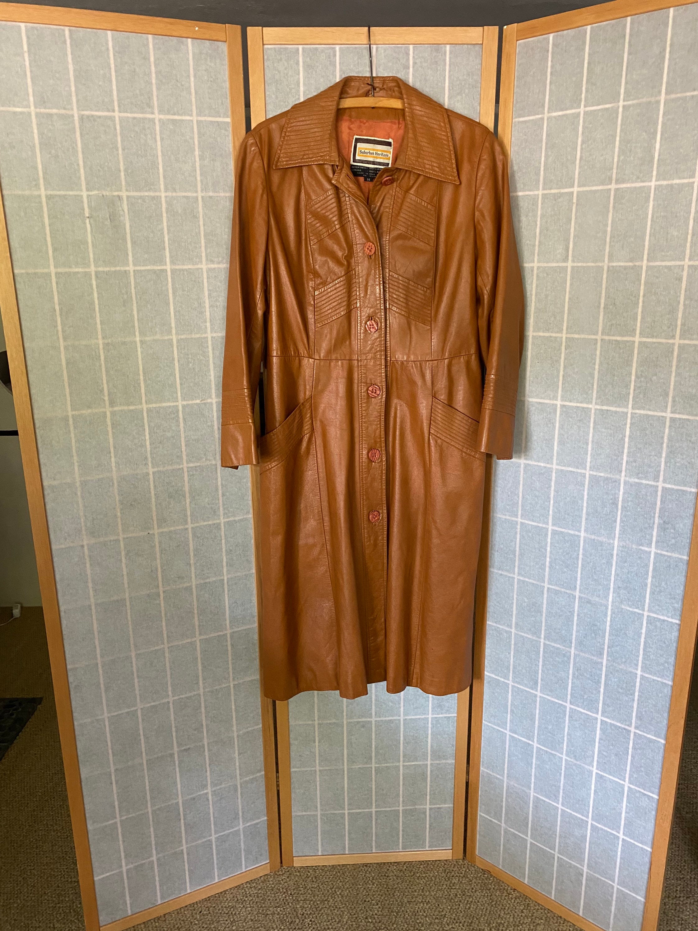 Vintage 1970s Light Brown Suburban 