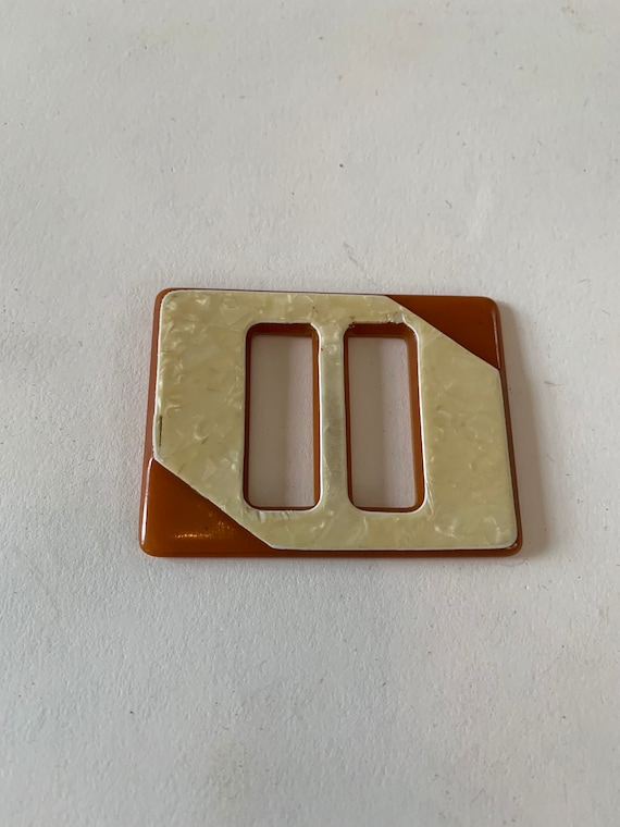 Vintage 1920's Butterscotch Bakelite Belt Buckle - image 1