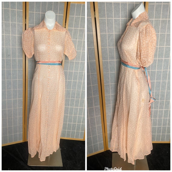 Vintage 1930’s peach floral sheer dress with sati… - image 1