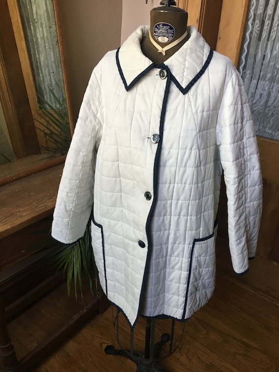 Vintage 1970's White puffy Quilted Winter Coat wi… - image 2