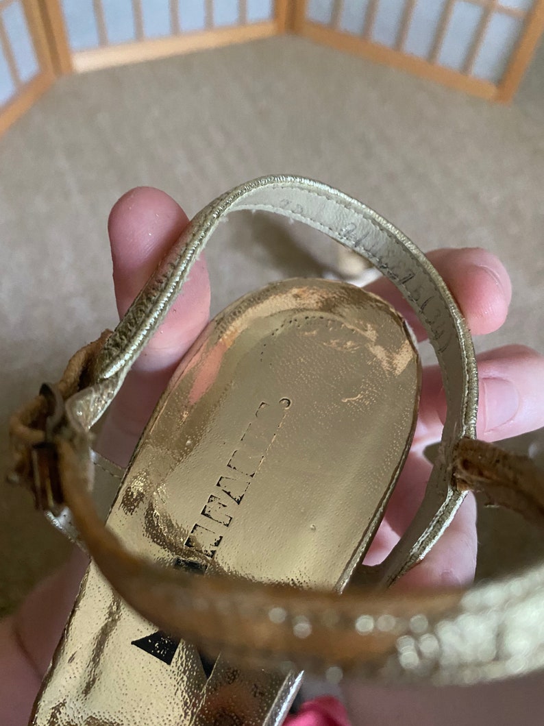 Fanfares Vintage 1970\u2019s Gold Metallic High Heel Shoes with Clear Lucite Wedge Heels