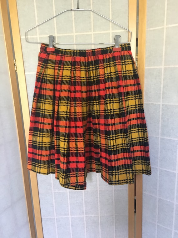 Vintage 1970's Red and Yellow Plaid Scottish Wrap… - image 5