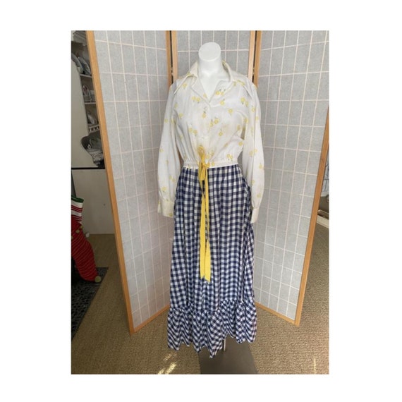 Vintage 1970’s yellow and white floral, blue ging… - image 1