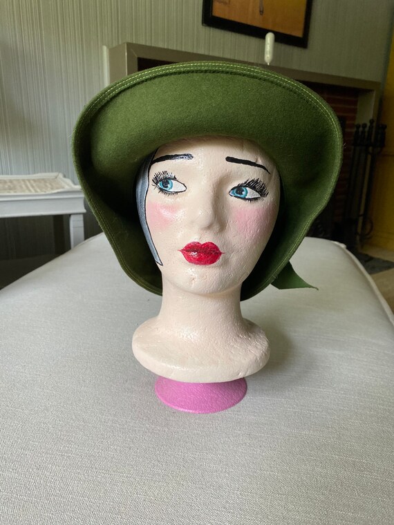 Vintage 1960's Green Wool Felt Hat With Ribbon An… - image 4