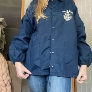 Vintage 1970s navy blue Towne Club windbreaker, size Large image 2