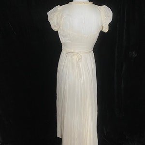 Vintage 1940s cream Swiss dot dress with puffy sleeves, size xs image 8