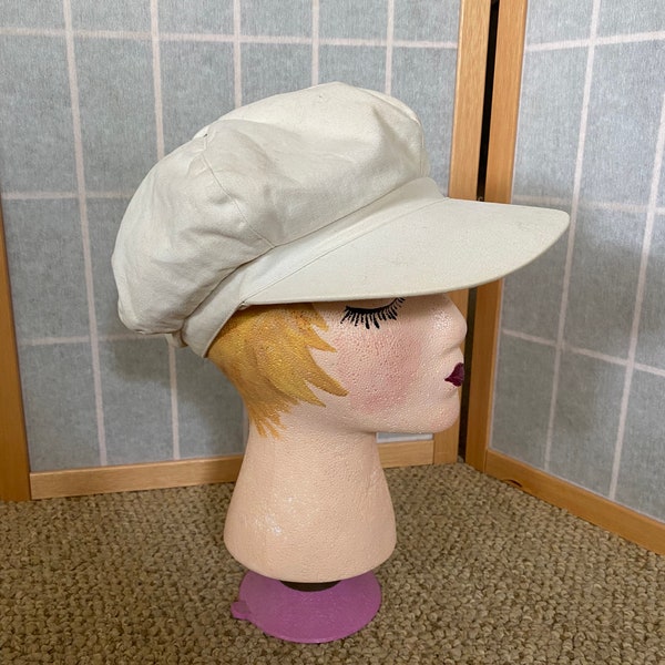 Vintage 1980’s cream white funky newsboy cap