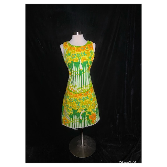 Vintage 1960’s yellow, orange and green waffle cl… - image 1