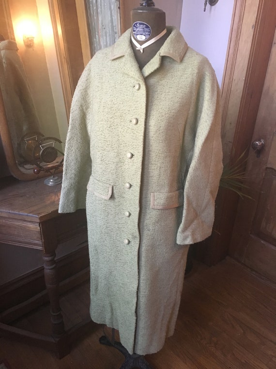 Vintage 1960's Light Green Wool Coat, size medium