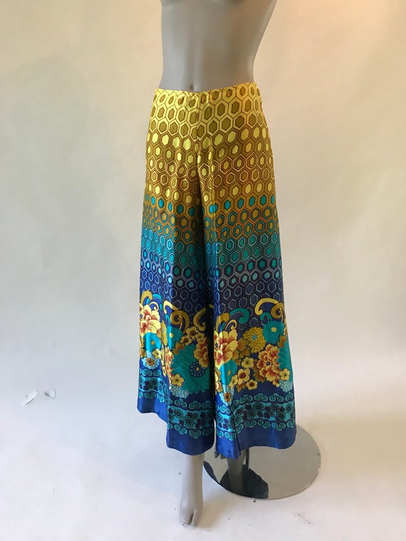 Vintage early 1980s blue teal green yellow, red f… - image 1