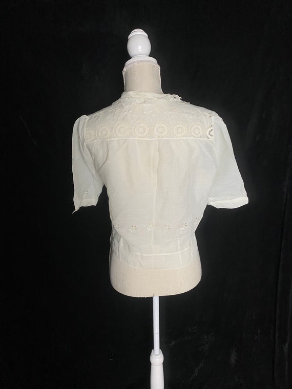 Vintage antique white semi sheer cotton eyelet bl… - image 9