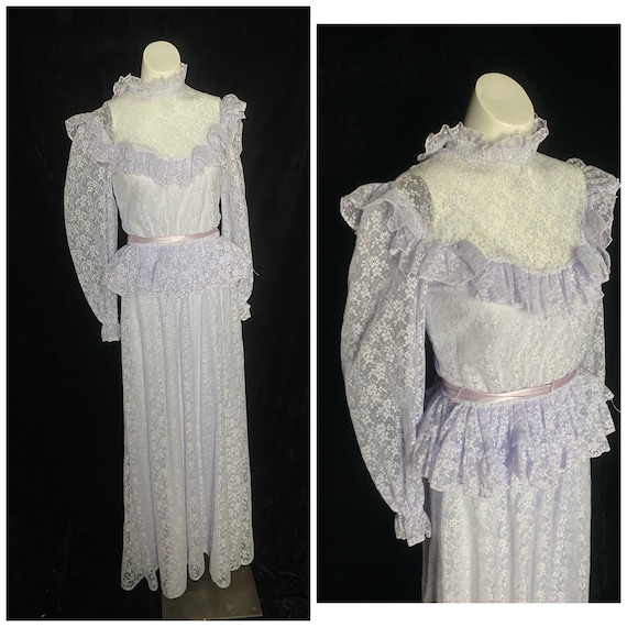 Vintage 1970’s lavender purple lace ruffle brides… - image 1