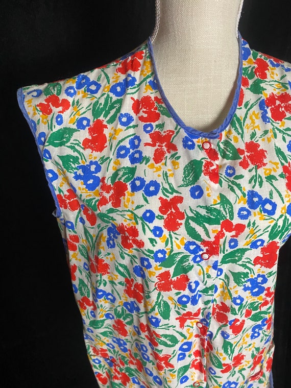 Vintage 1960’s primary color floral chore vest, c… - image 3
