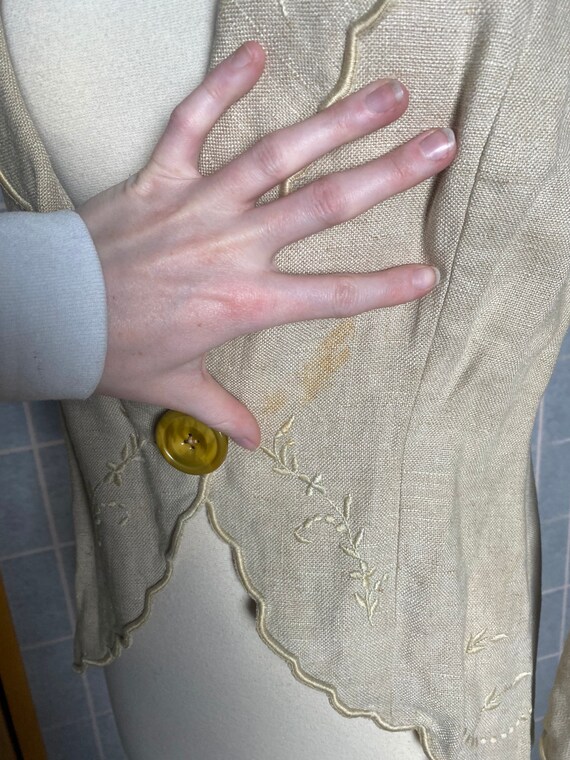 Vintage 1910’s beige linen embroidered blazer, si… - image 3