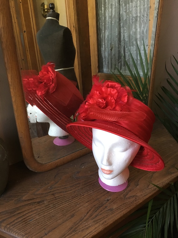 Vintage Red Sun / Derby Hat with Big Flower