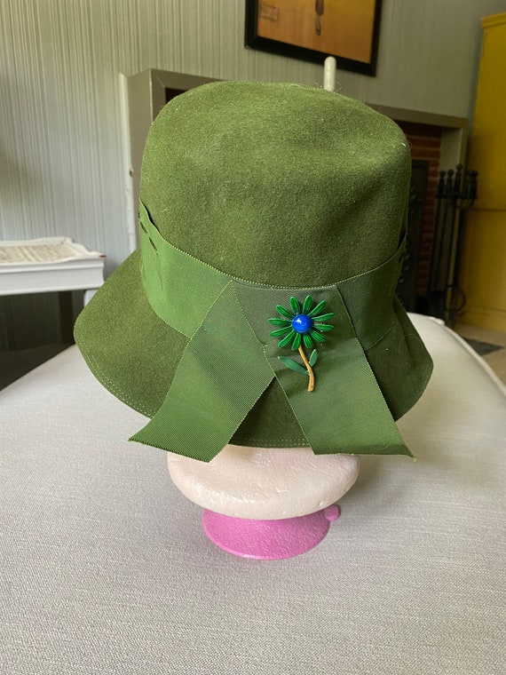Vintage 1960's Green Wool Felt Hat With Ribbon An… - image 1
