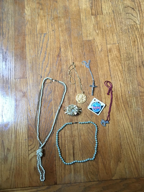 Lot of Vintage Jewelry, Necklaces, Pin, Brooch - image 1