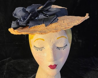 Vintage Victorian Black Knit Wool Bonnet With Interwoven  display picture 1