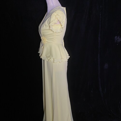 Vintage 1970’s butter yellow bridesmaid dress with ruffles and shops roses, size medium by Sylvia Ann