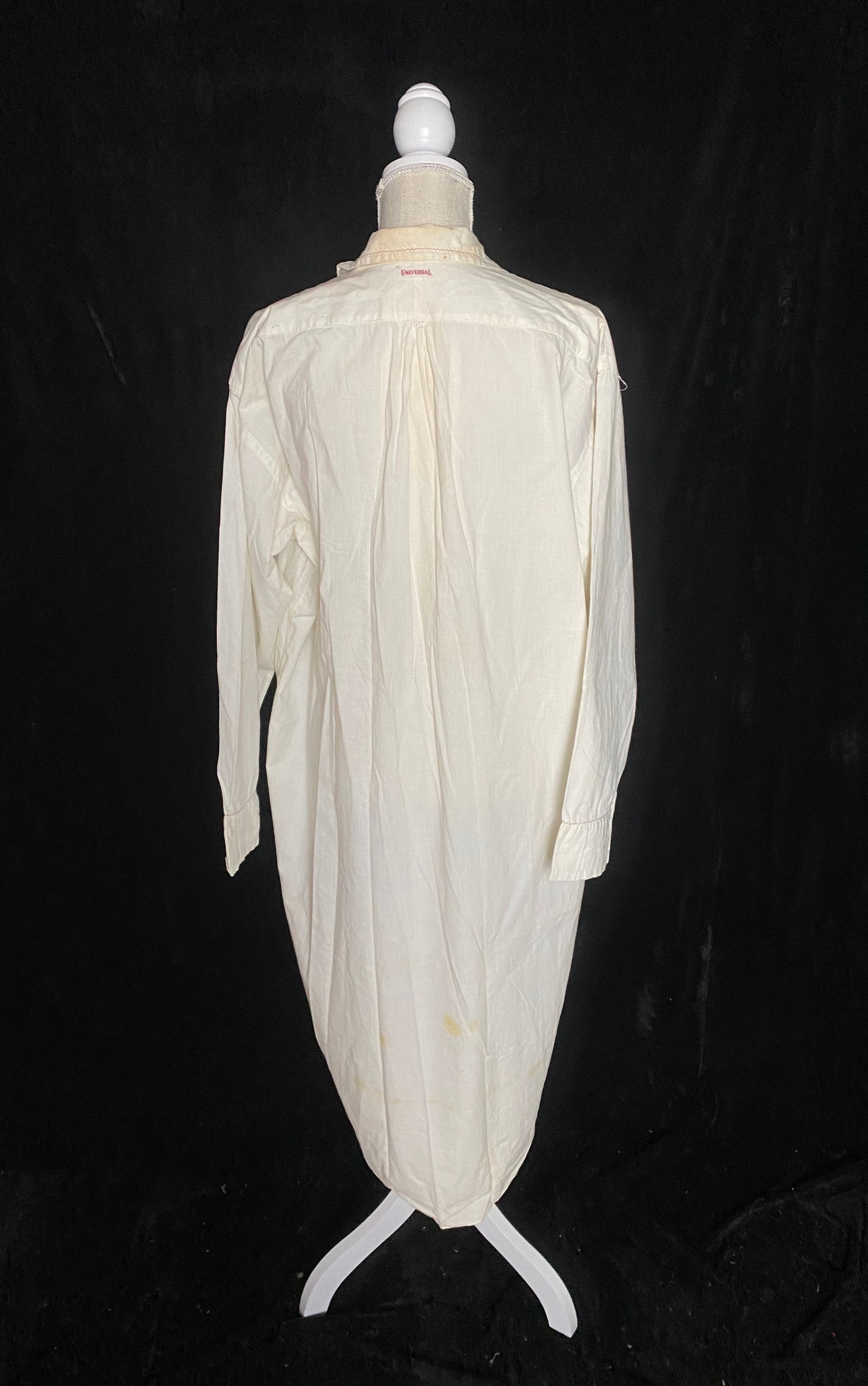 Antieke vintage witte katoenen mannen nacht shirt late 1800's Universal tag nachtjurk met rood borduurwerk Kleding Herenkleding Pyjamas & Badjassen Tops 