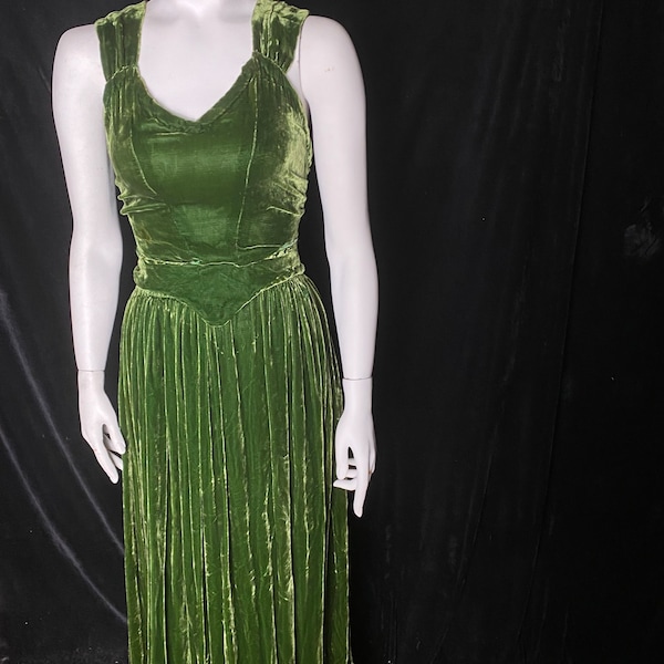 Vintage 1930’s green velvet 2 piece dress, size xs