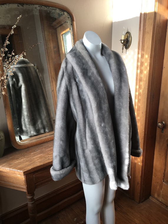Vintage 1970's Gray and White Faux Fur Jacket Coa… - image 2