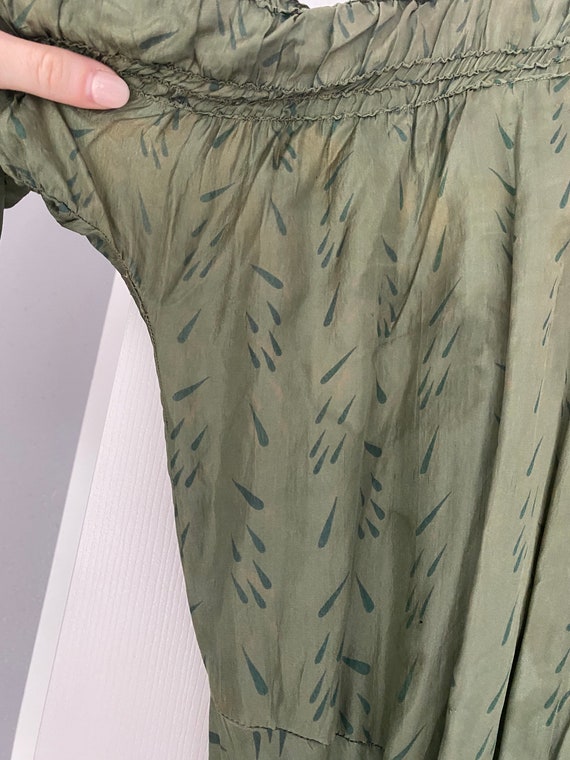 Antique 1900’s green floral silk day dress with p… - image 10