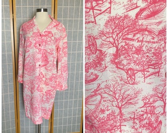 Vintage 1960’s white and pink novelty print long sleeve shift dress, size small