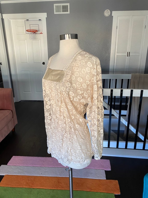 Vintage 1970’s sheer cream white lace blouse, siz… - image 2