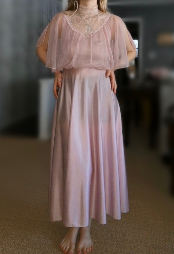 Vintage 1970's Pink Purple Lace Collar Bridesmaid