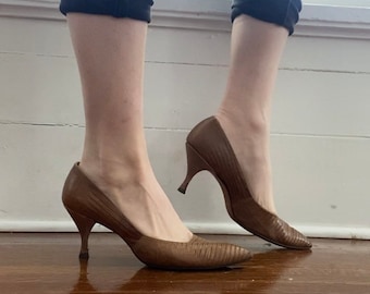 Bruin suède pumps donkerbruine hakken VS 75 - Etsy Nederland